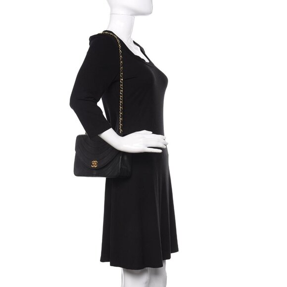 CHANEL 24K Vintage Timeless Classic Round Single Flap Bag Chain Purse - Picture 3 of 13